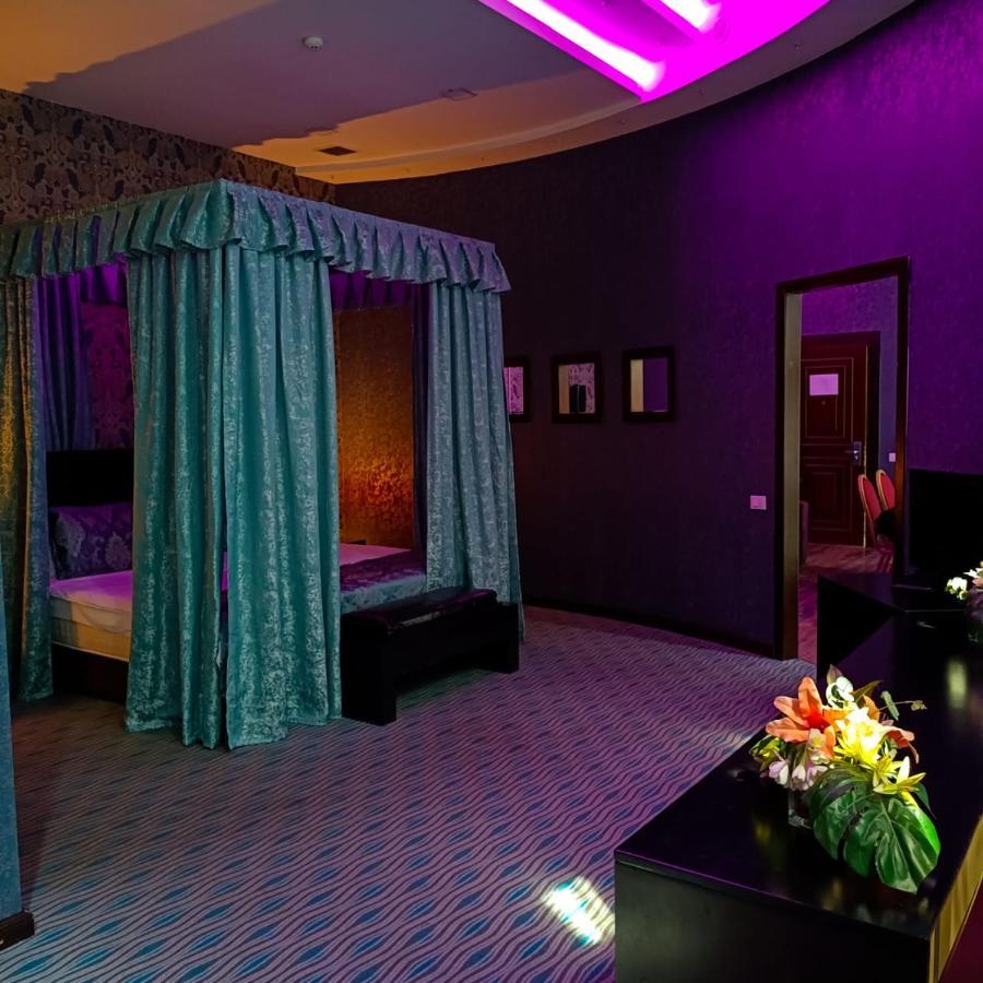 Cinema Plaza Hotel Baku Exterior photo